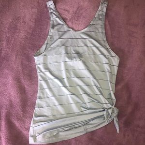 Athleta top